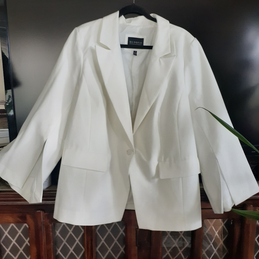 White blazer - Picture 5 of 7
